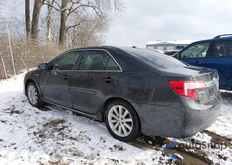 2014 Toyota Camry Hybrid Xle z USA, uszkodzony, nr VIN 4T1BD1FK2EU106523